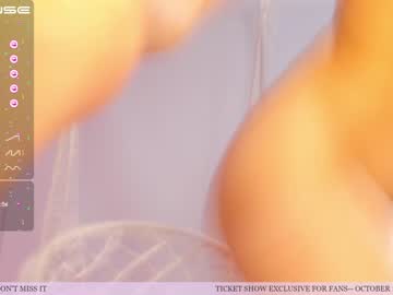Nude cam girl little_effy18 image #2817110