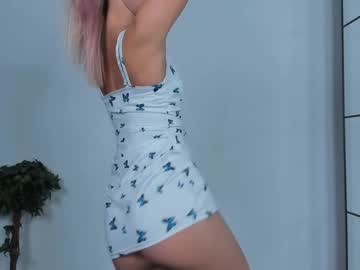Nude cam girl emmi_rosee image #135573