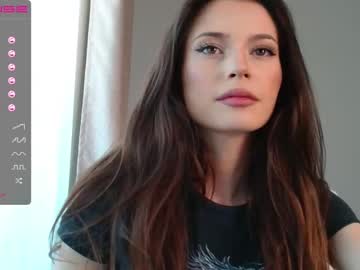 Nude cam girl isia_slay image #1104670