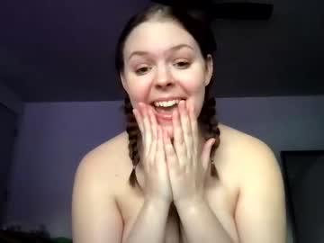 Nude cam girl cherrymay2102 image #1222750