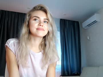 Nude cam girl amourvenenum image #2540394