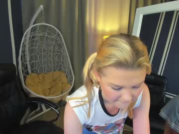 Nude cam girl betty_blush image #3265908