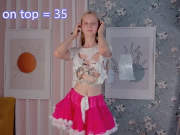 Nude cam girl jenny_ames image #2296172