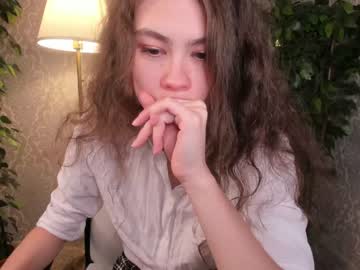 Nude cam girl little_mandy image #2398500
