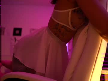 Nude cam girl kronniekray image #1961547