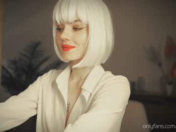 Nude cam girl auddicted image #995853