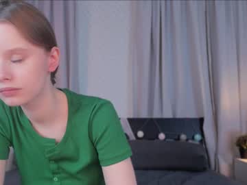 Nude cam girl aislyworld image #6440972