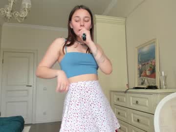 Nude cam girl eleonora_linn image #2246575