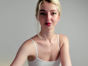 Nude cam girl yournaughtymiss image #2050440