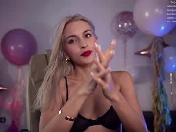 Nude cam girl peach_me image #1374176