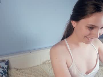 Nude cam girl youne_and_beautiful image #4382332