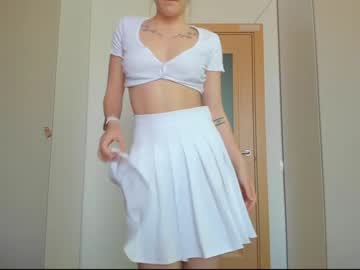Nude cam girl _strawbeerry_ image #4330532