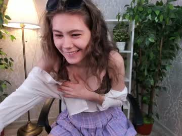 Nude cam girl little_mandy image #2304913