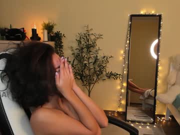 Nude cam girl ella_flar_ image #2786219