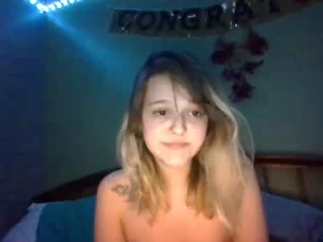 Nude cam girl linnay18 image #3953543