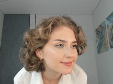 Nude cam girl lyncolbourne image #6845734