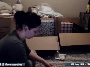 Nude cam girl rowanswolves image #678555