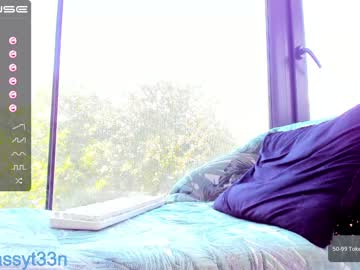 Nude cam girl sassyt33n image #4902320
