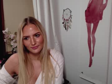 Nude cam girl shy_zorii image #1585117