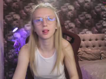 Nude cam girl angeellina image #1833148