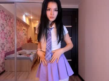Nude cam girl akino_17 image #1438050