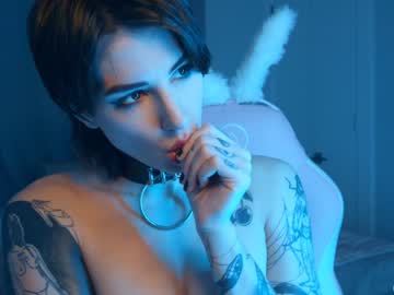 Nude cam girl aynmarie image #4385500