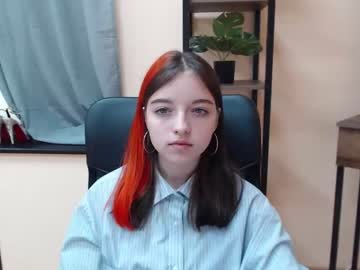 Nude cam girl caramelelechka image #1989032