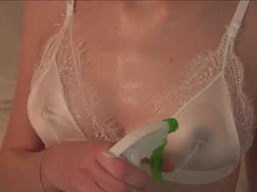Nude cam girl kateuwugirl image #6110320