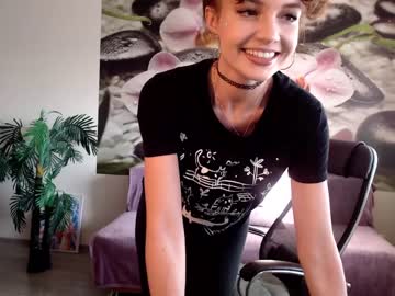 Nude cam girl jennycutey image #3506057