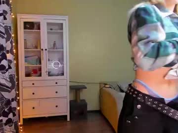 Nude cam girl lil_shynee image #5895328