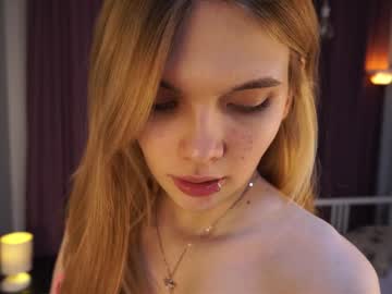 Nude cam girl lynesser image #6988192