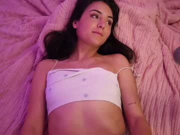 Nude cam girl annie_dreams image #2229678