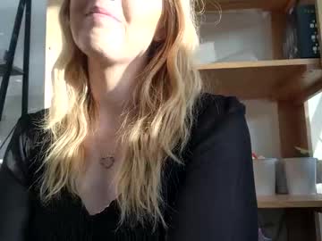 Nude cam girl hockeywife image #4179238