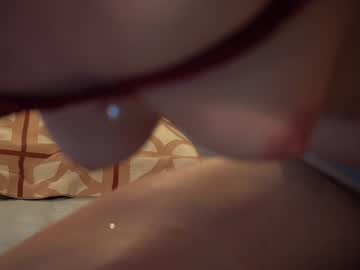 Nude cam girl sistinehashands image #4676250