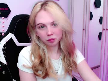 Nude cam girl small_blondee image #4209196