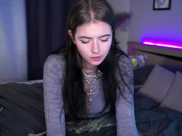 sirenevelyn nude girls camming
