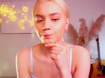 Nude cam girl luna_ai image #833981