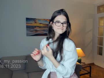 Nude cam girl look_my_passion image #5705276