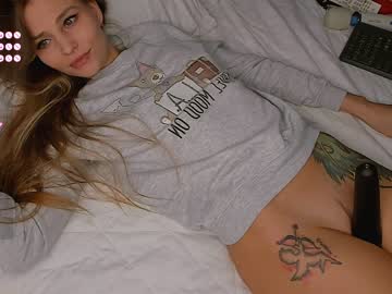 Nude cam girl queenafina image #5494572