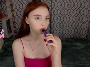 lilleylakiki nude girls camming