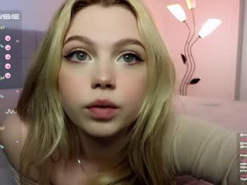 Nude cam girl small_blondee image #4423169