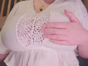 Nude cam girl aveksmr image #1762208