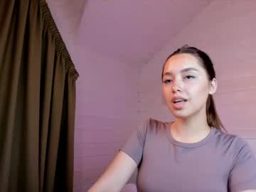 Nude cam girl darling_kira image #2588920