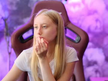 Nude cam girl angeellina image #5177216