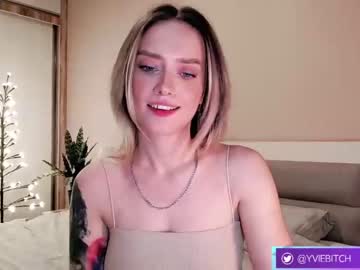 Nude cam girl _yvie_ image #3353192