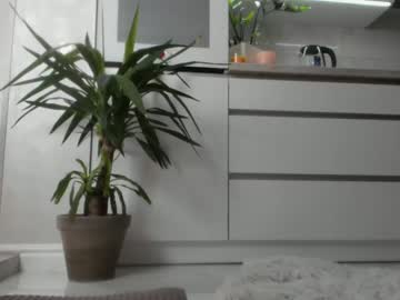Nude cam girl meryfoxxx image #2697259