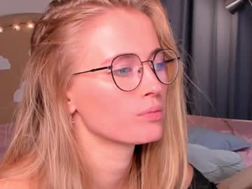 Nude cam girl linellali image #2622819
