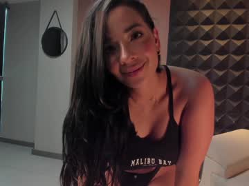 emiliabaker_ nude girls camming