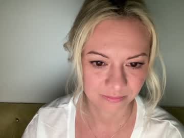 Nude cam girl kiradivine image #4312415