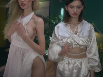 Nude cam girl lolly_bella_ image #2190280